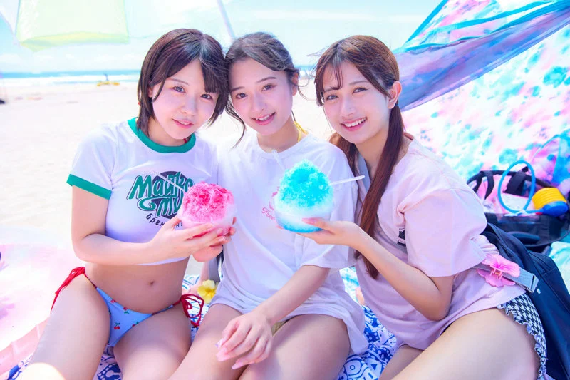 かりん＆こなつ＆かほ 無料サンプル画像(1) 【ヴイヴイシー】